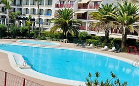 Playa Del Cura - Spacious Beachside Apartment